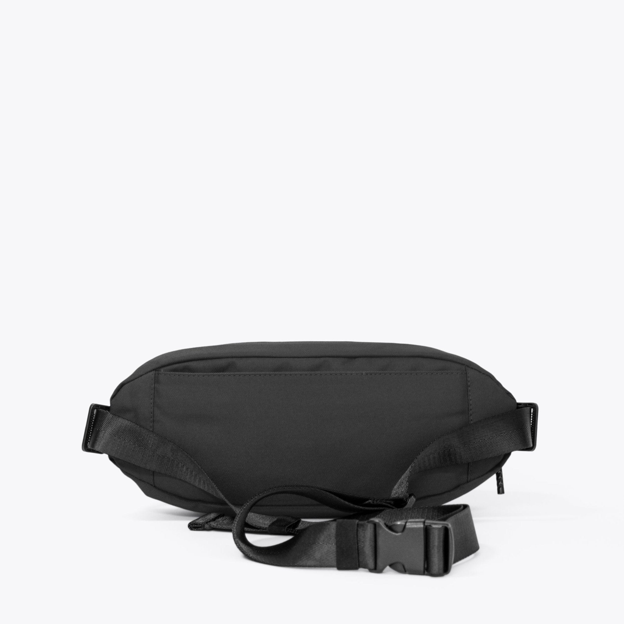 EARTH Chestbag - Black - www.countryhide.com