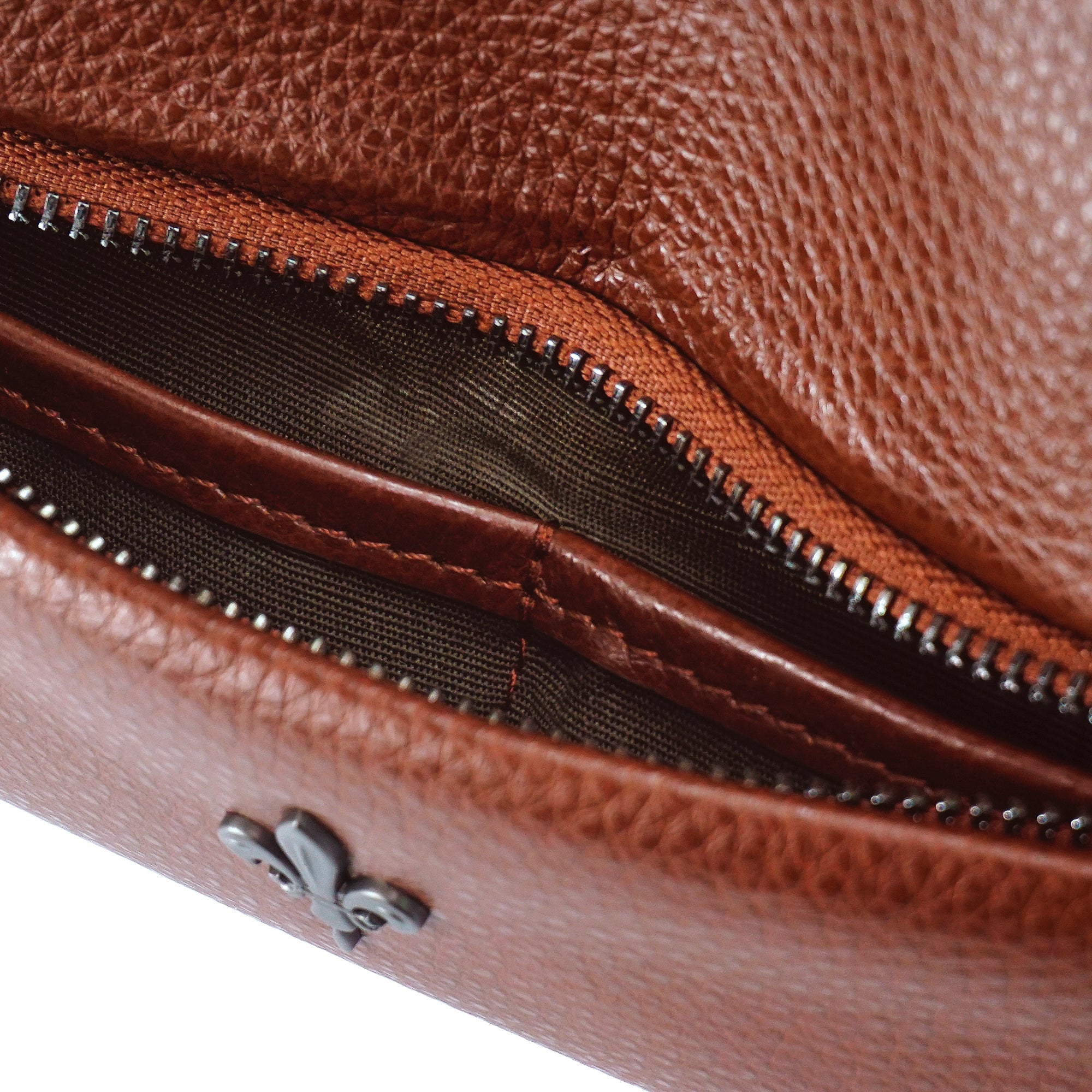 MUIR Crossbody Bag - www.countryhide.com