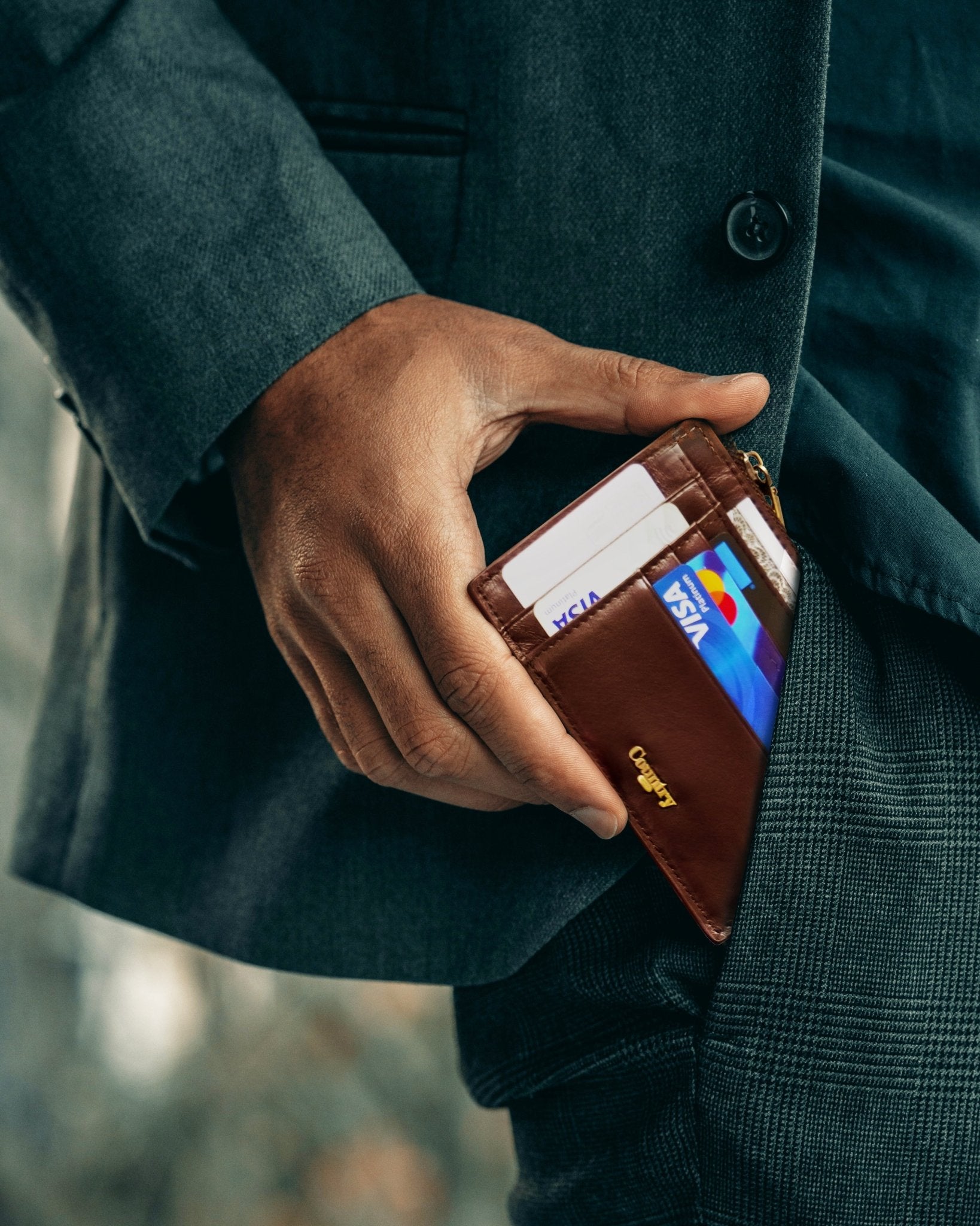 SEMPRE Zipped Cardholder - Coffee - www.countryhide.com