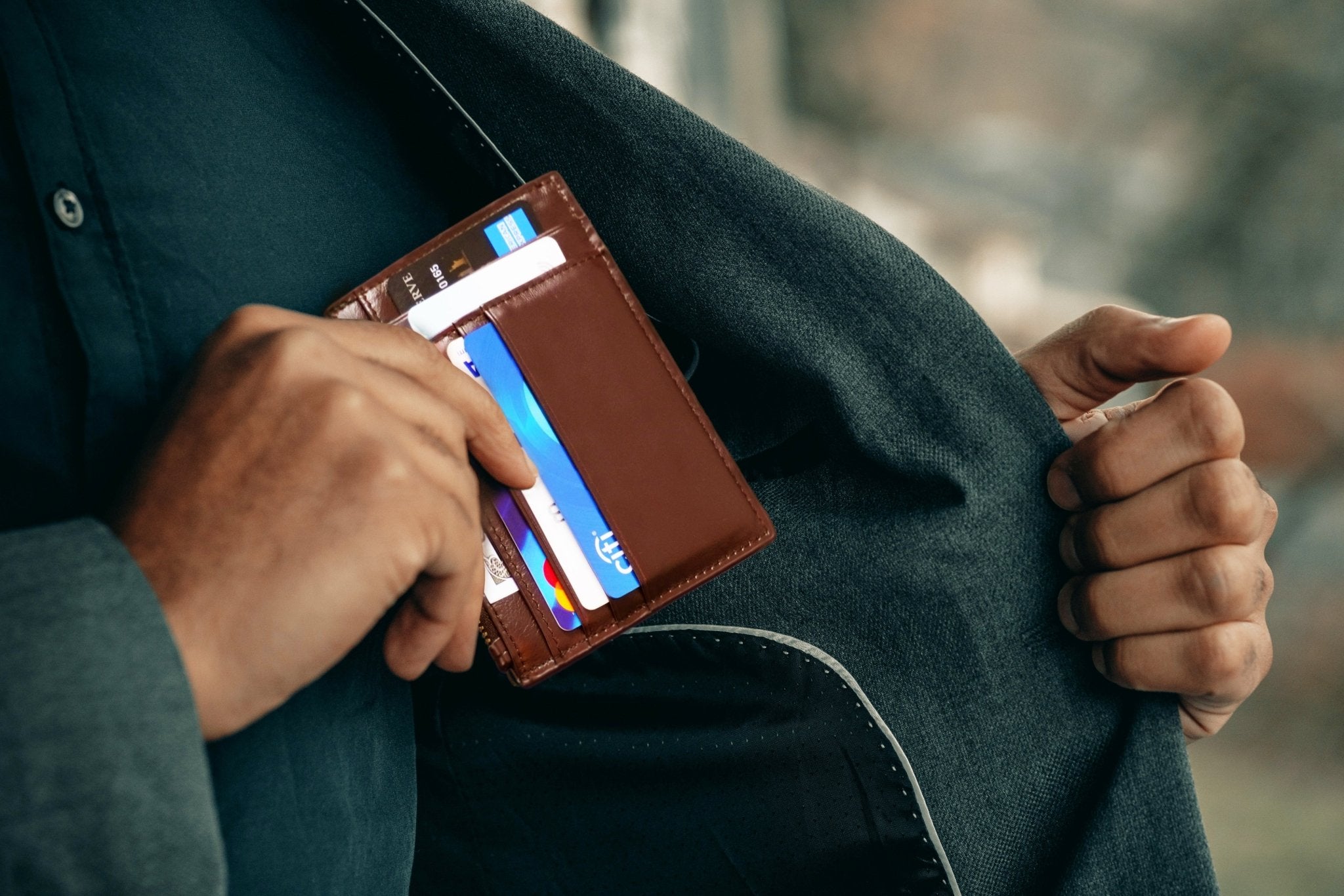 SEMPRE Zipped Cardholder - Coffee - www.countryhide.com